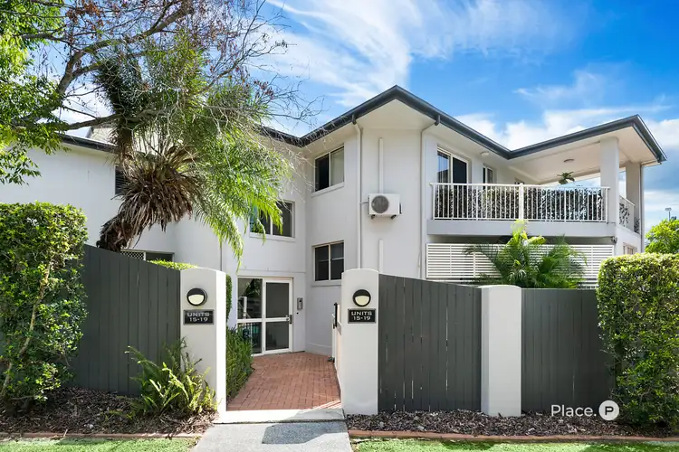 5 Whytecliffe Street