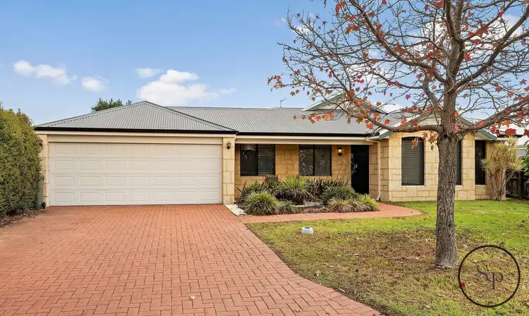 42 Glenelg Way