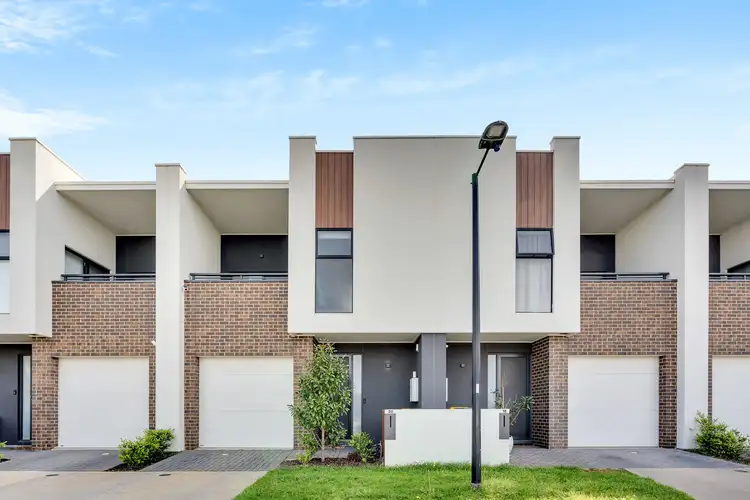 20 Arnold Close