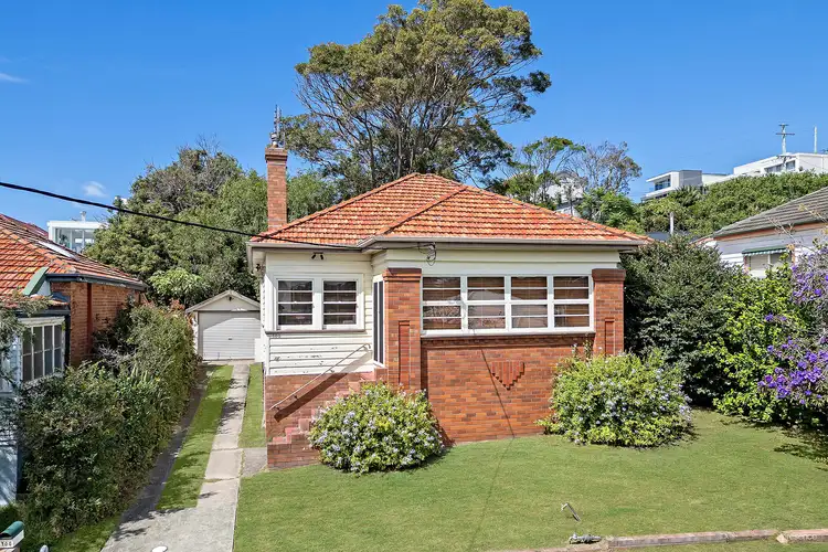100 Merewether Street