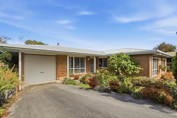 6 Clematis Court