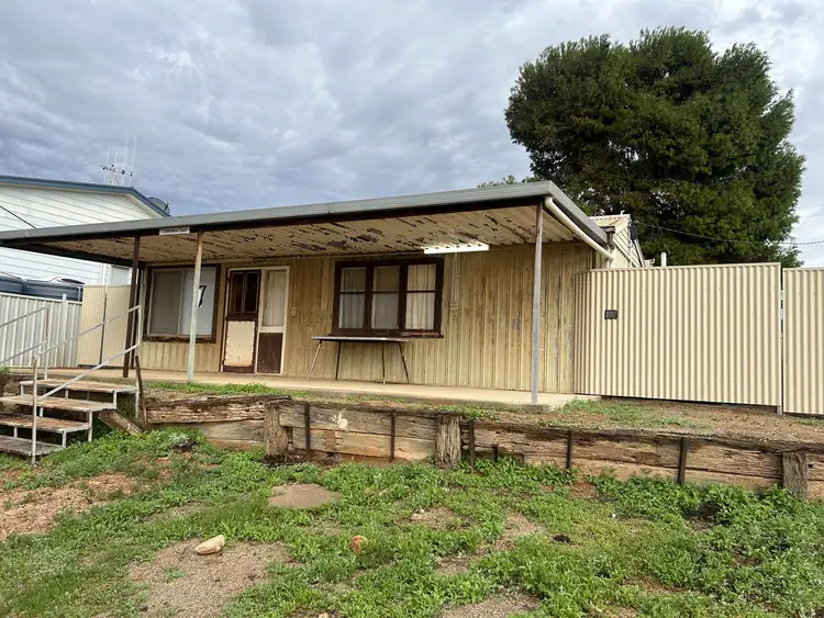 3 Semmens Court