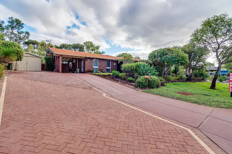 30 Dutton Crescent