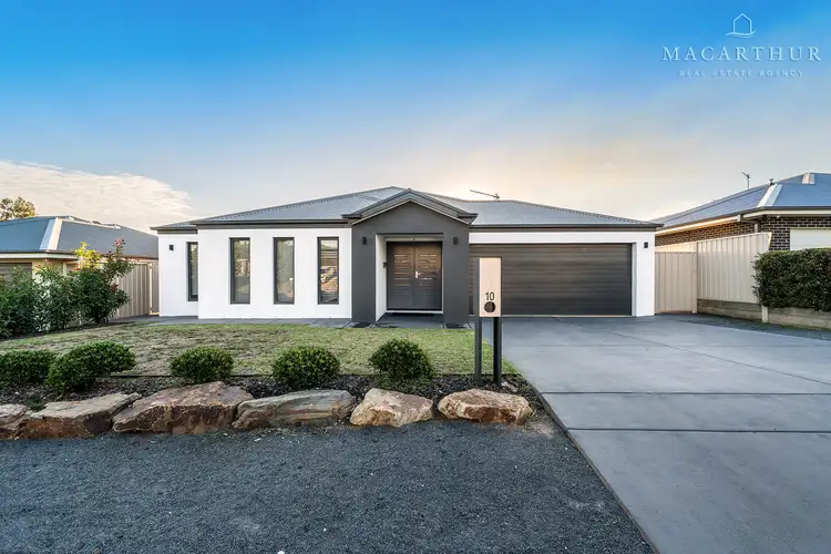 10 Paradise Drive