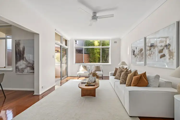 271 Edgecliff Road