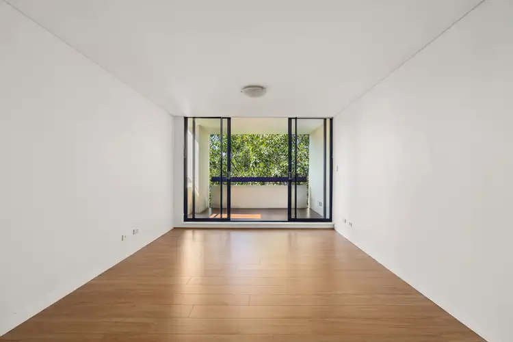 8 Cooper Street