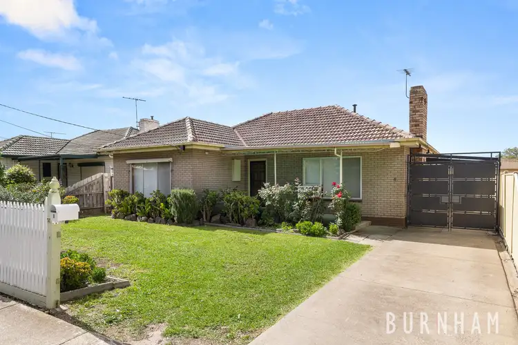 8 Cooke Avenue