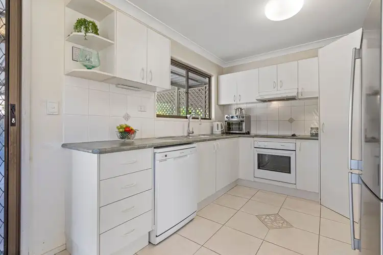 4 Gilford Crescent