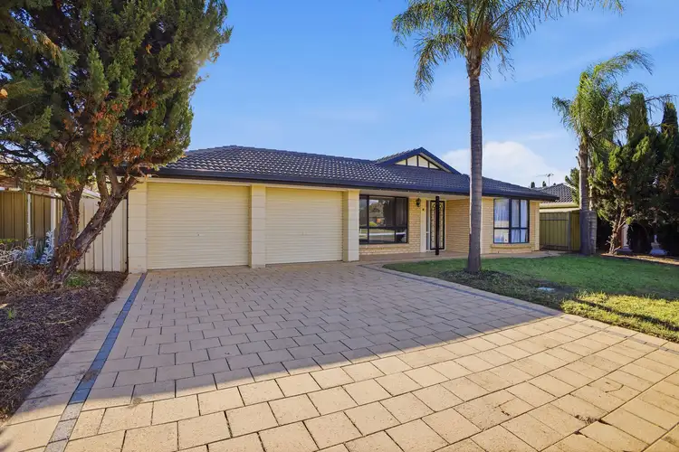 24 Crawford Grove