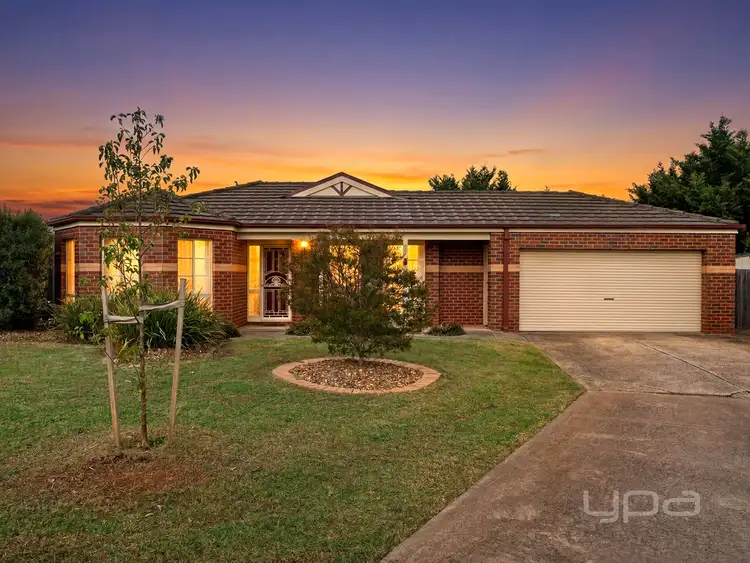 4 Anthony Court