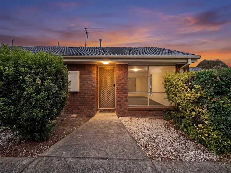 2/9 Raymond Street