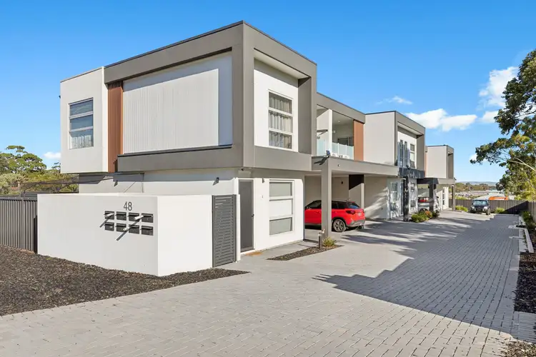 48 Elizabeth Road