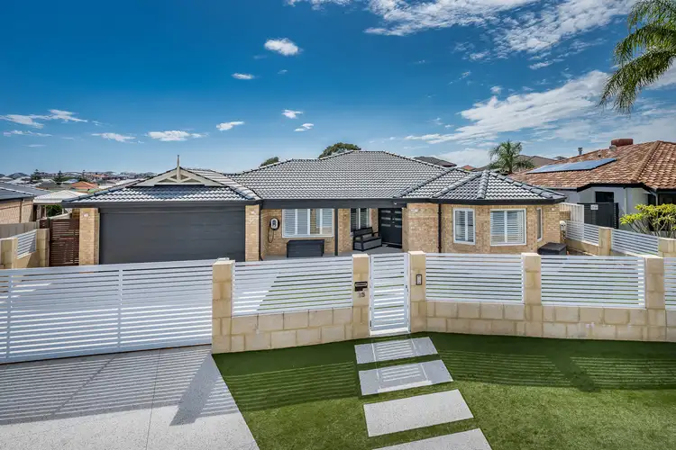 25 Whitecliffe Square