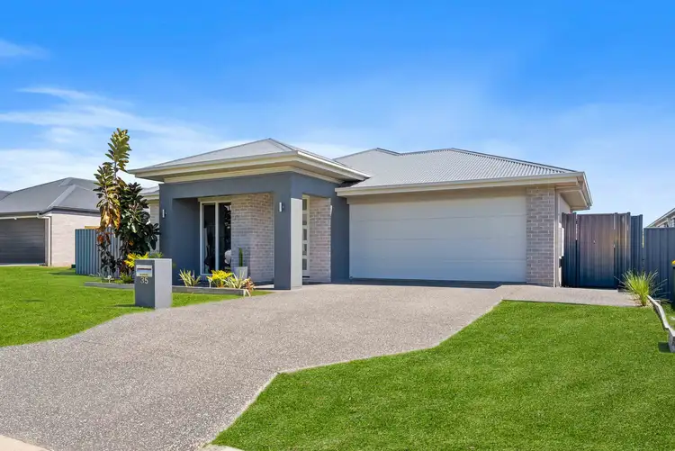 35 Waugh Street