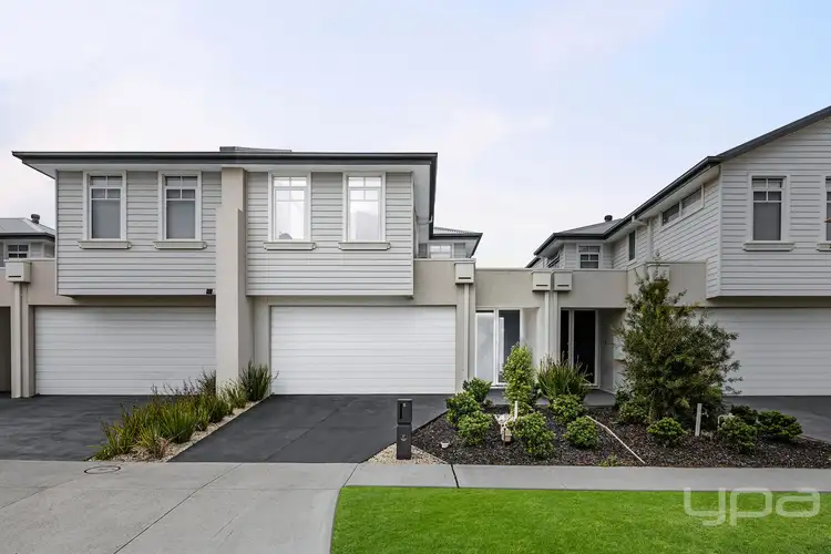 6 Fairmont Crescent