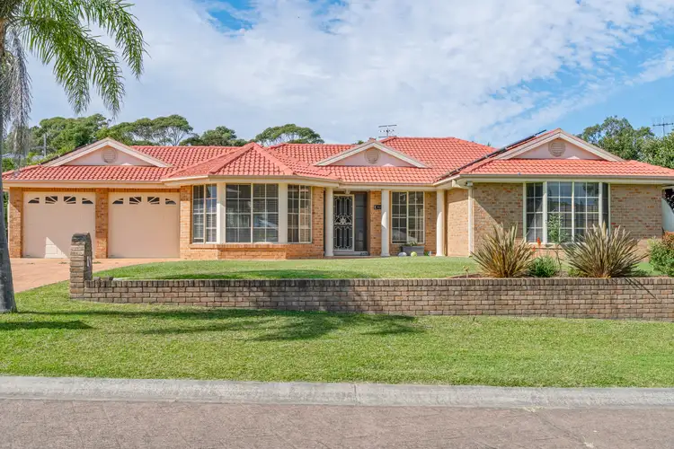 5 Bonnie Troon Close