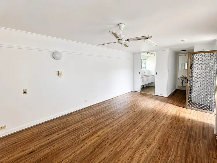17-19 Safari Street