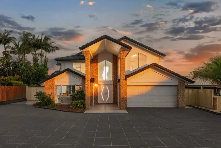 17 Juxgold Place