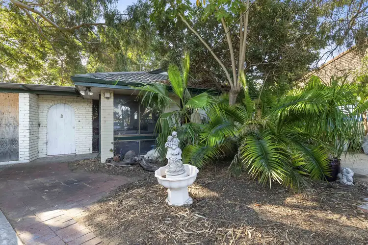 17 Currajong Crescent