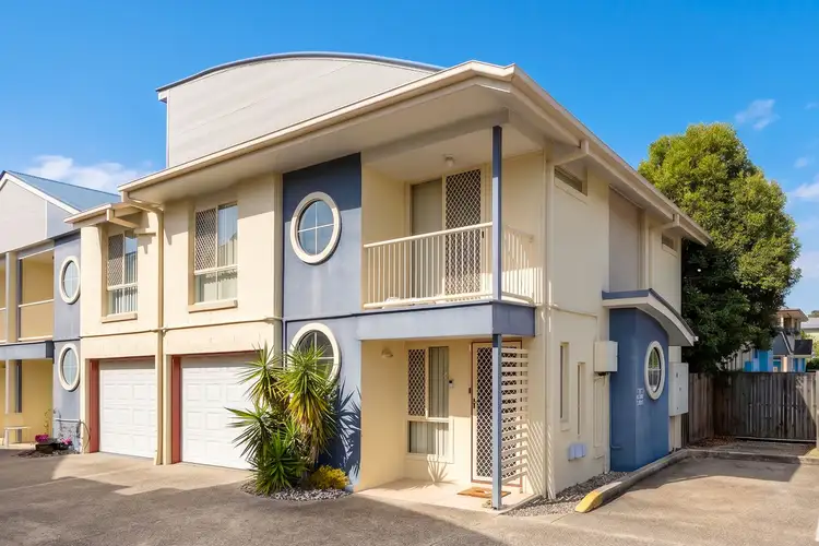 12-14 Fleet Drive