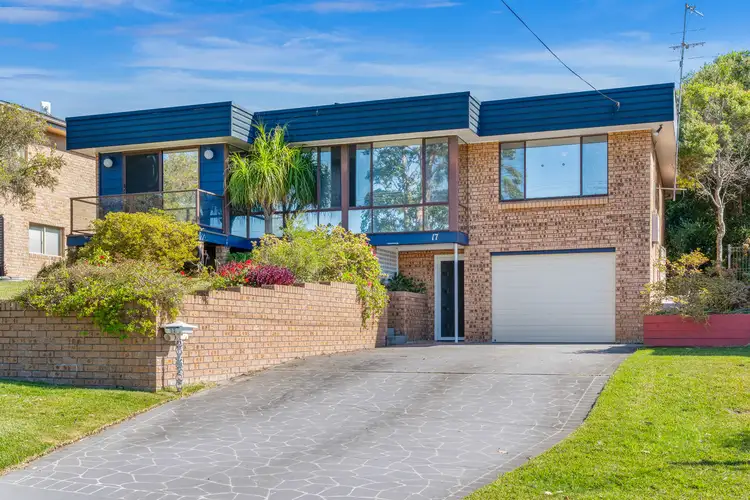 17 Torquay Drive