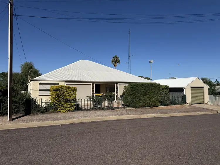 6 Sorata Street