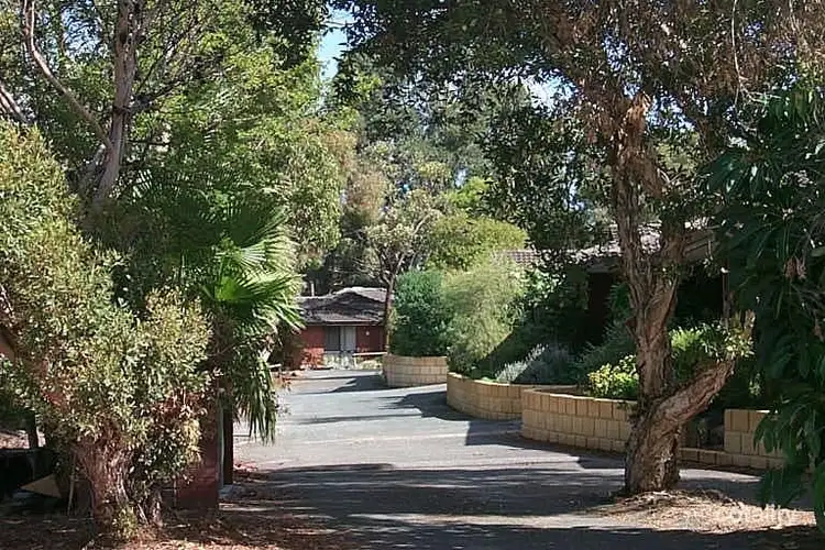 21 Begonia Close
