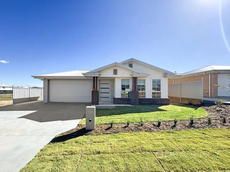 51 Matchless Avenue