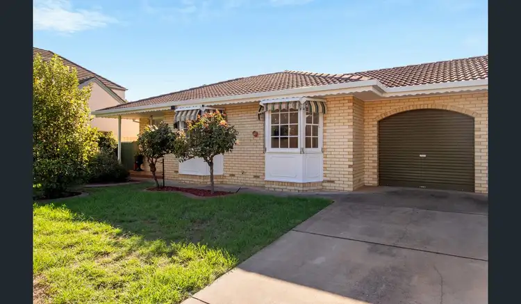 2 White Avenue