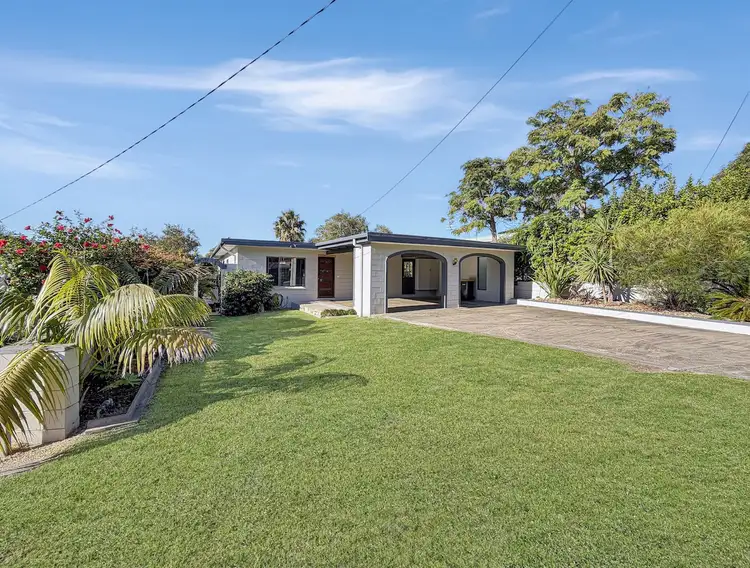 32 Sapphire Crescent