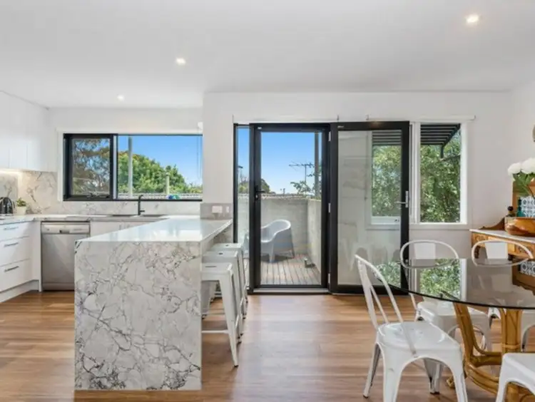 21 Bay Road