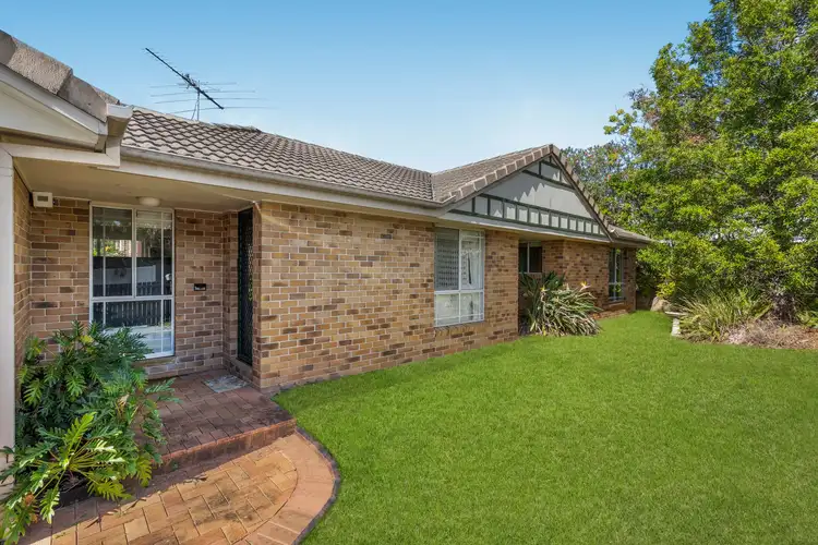 4 Acacia Close