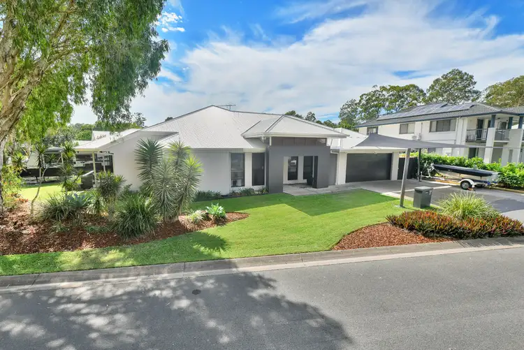 7 Brookeside Crescent