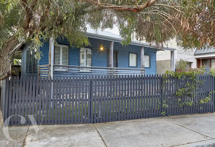 10 Agnes Street
