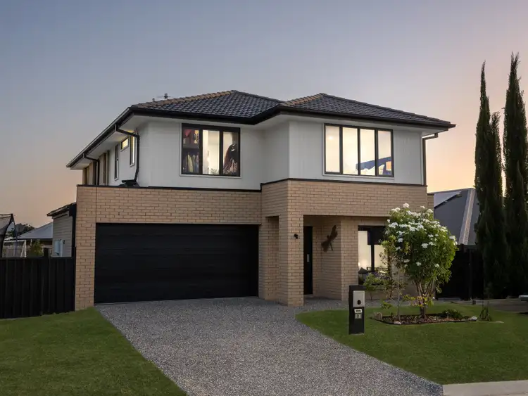 3 Ronald Court