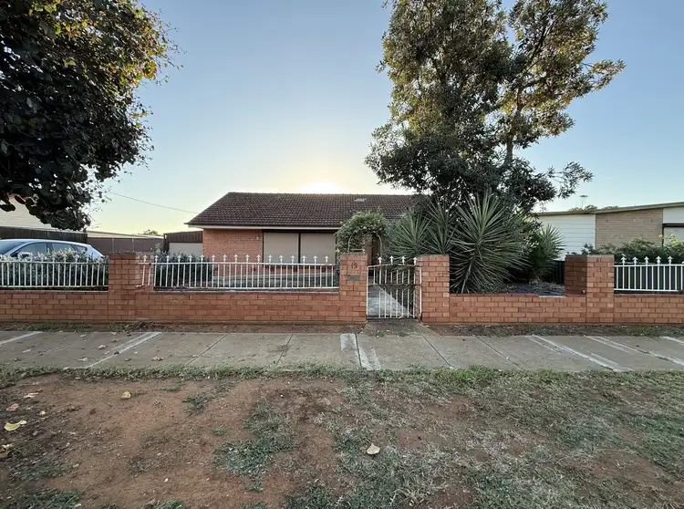 13 Buckley Street