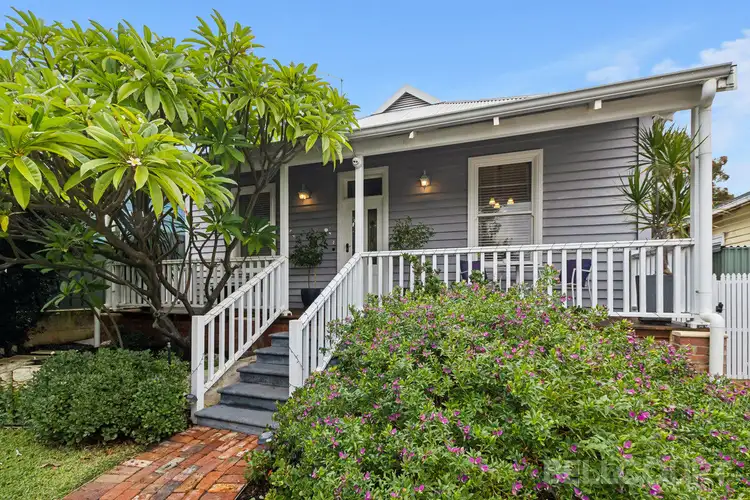 64 Kenny Street