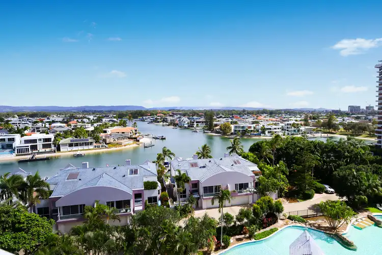 12 Commodore Drive
