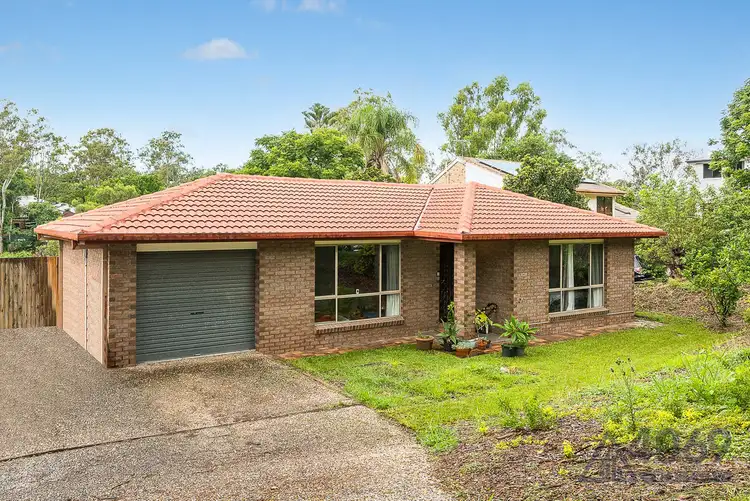 5 Sapphire Court
