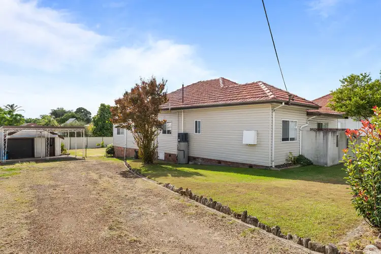 272 Maitland Road