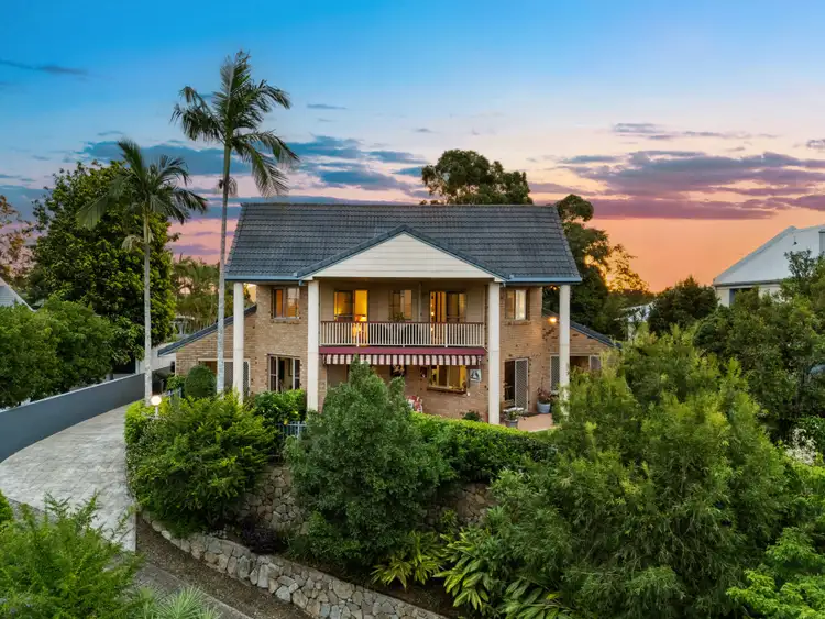 16 Hakea Crescent