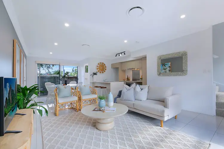 200 Meadowlands Road