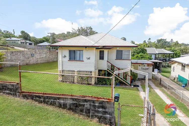 30 Roberts Street