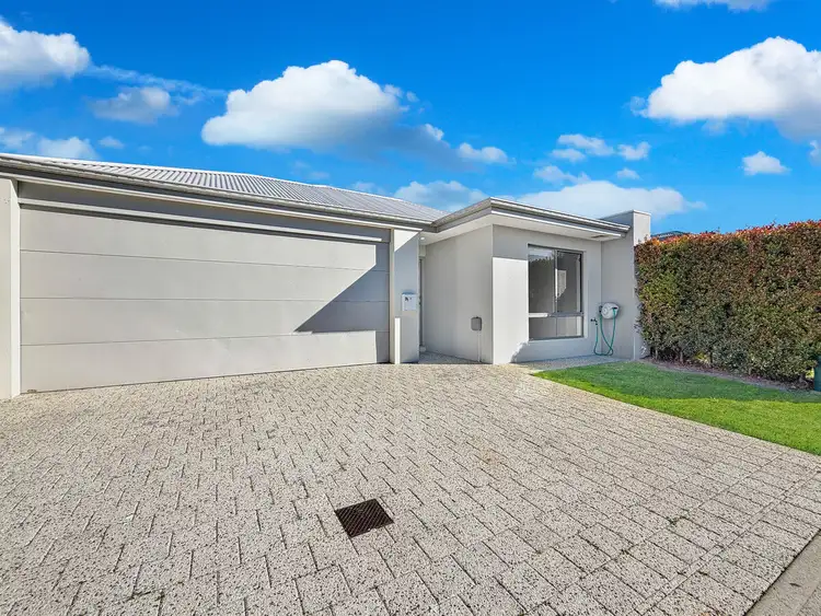 21 Crombie Way