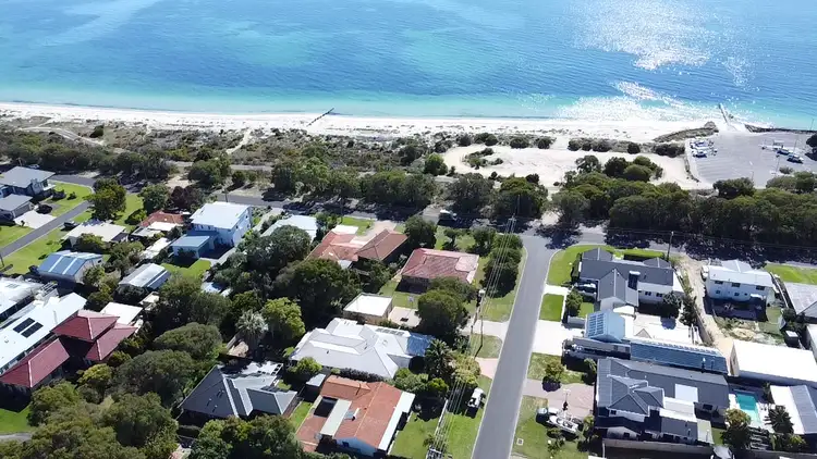 7 Roberts Road