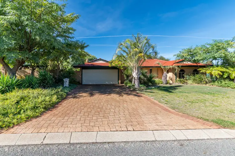 2 Rotorua Grove