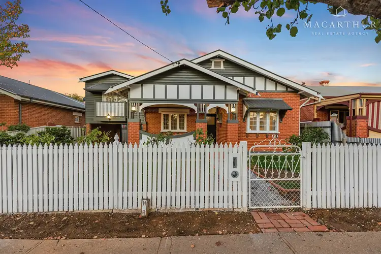 19 Inverary Street