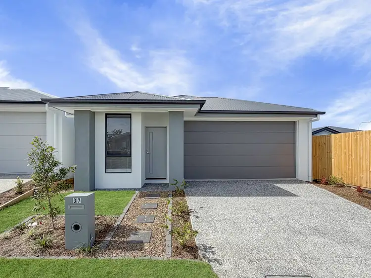 37 Edgeview Way