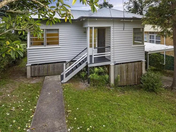 228 Chatsworth Road