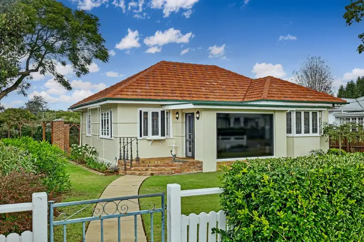 4 STONEHAVEN Street